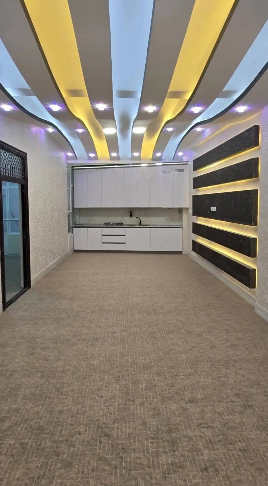 خانه فروشی سه طبقه کامل