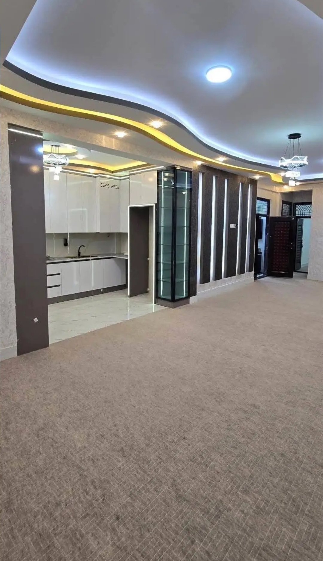 خانه فروشی سه طبقه کامل