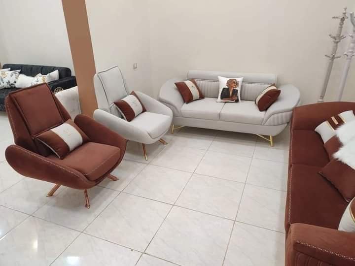 مبل هشت نفره با میز