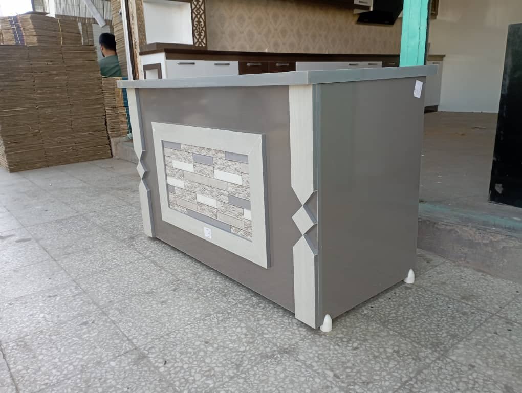 میز دفتر یا مدریت