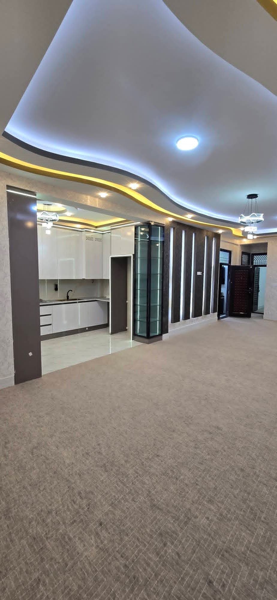 خانه فروشی سه طبقه کامل