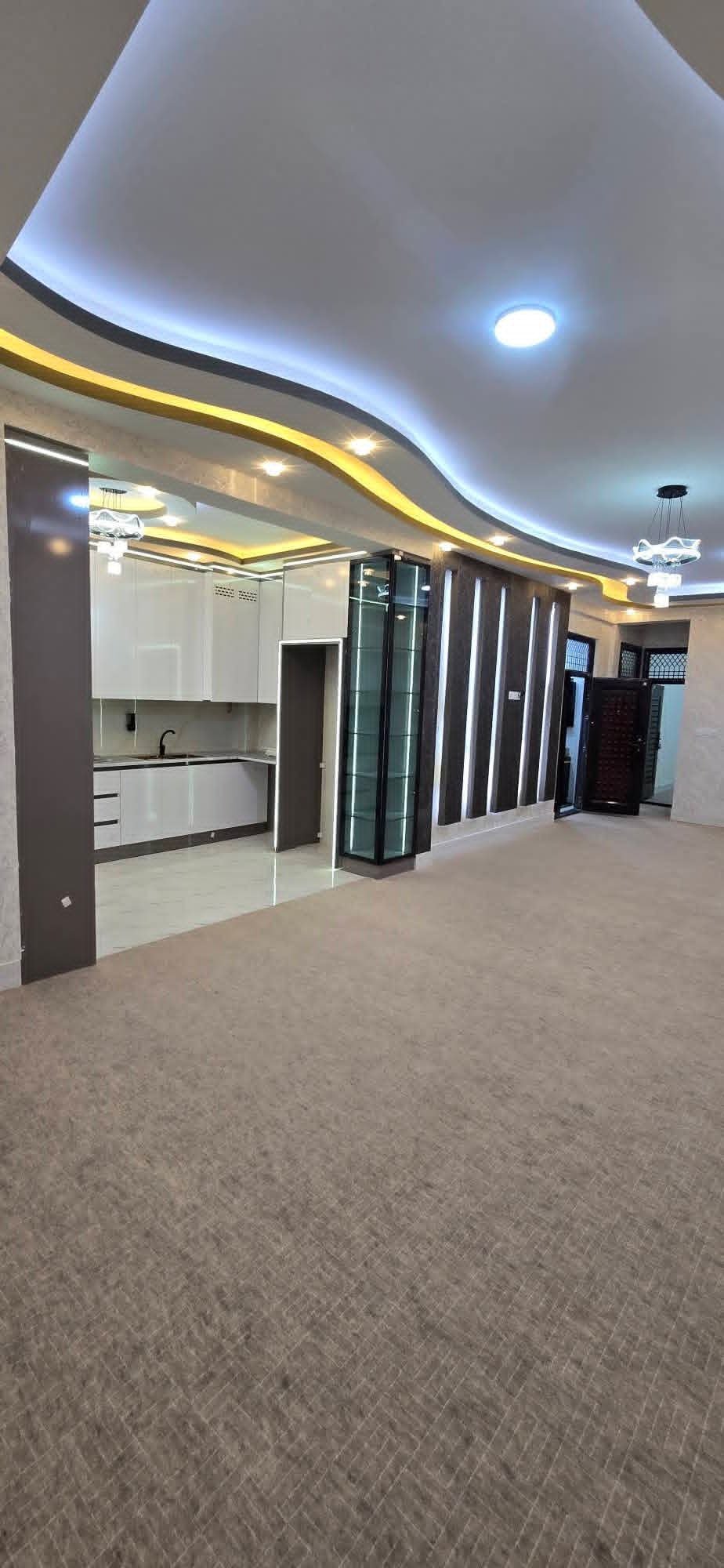خانه فروشی سه طبقه کامل